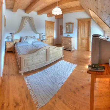 Farm stay Dorferhof Weistrach